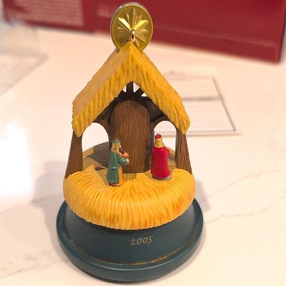 Vintage Hallmark Keepsake Ornament with Magic Sound "The Journey of the Kings" - Picture 7 of 10